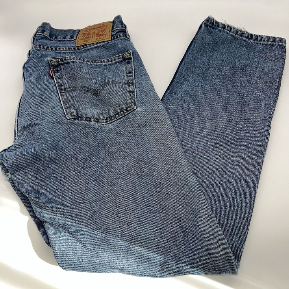 Levi's Men's 505 Regular Fit Medium Wash Blue Denim 5-Pocket Jeans-Size 32x34